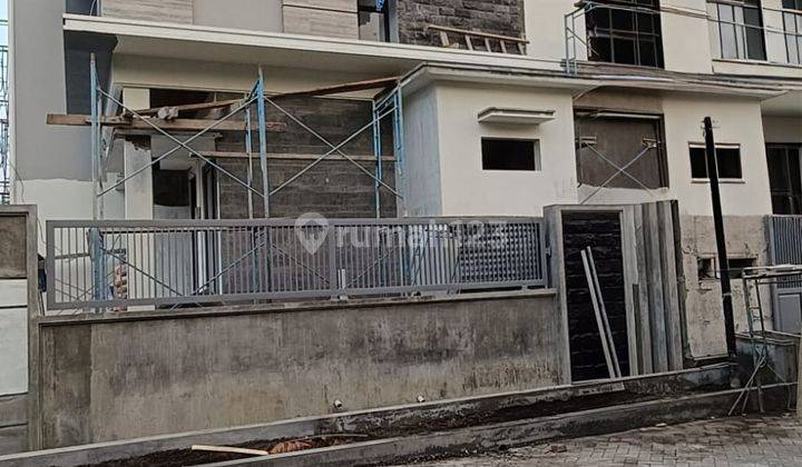 Langsung Dibeli Yuk Sisa 1 Unit Saja Rumah Baru Klampis Manyar 2