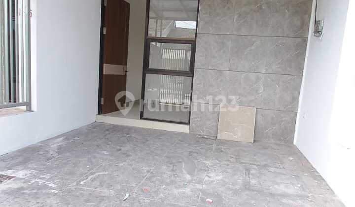 Come Buy Directly. New Royal Paka Rungkut House. 2