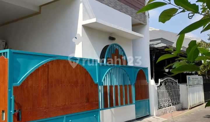 Jual Rumah + Kost Putri Jual Rumah + Kost Putri