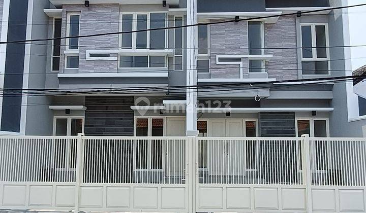 Jual. Rumah Baru Sertifikat Hak Milik Di Jemursari, Jemursari