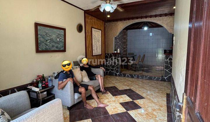 Rumah Sewa Dua Lantai Bagus Jimbaran 1