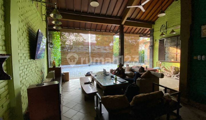 Mewah Kolam Renang Full Furnish  Cepat Cipayung Jakarta Timur