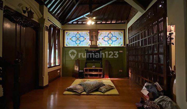 Mewah Kolam Renang Full Furnish  Cepat Cipayung Jakarta Timur