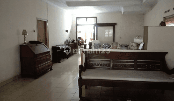 Rumah siap huni cocok untuk usaha  10,5 M nego Jakarta timur  3