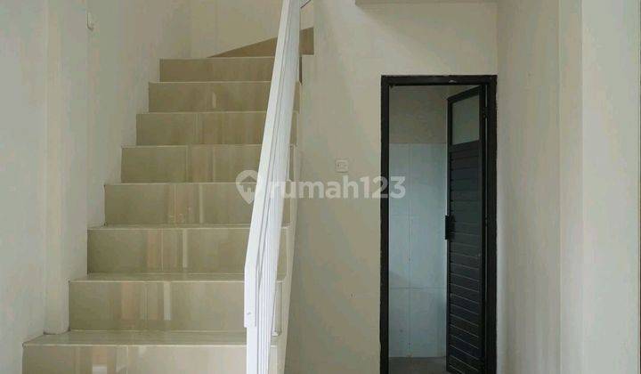foto lainnya rumah 2 lantai dekat fk