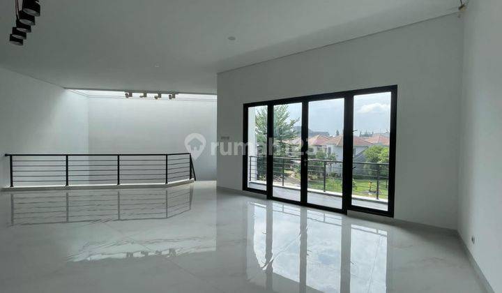 Rumah 2 Lantai Bagus Semi Furnished SHM di Sutera Onix Alam Sutera, Tangerang 1