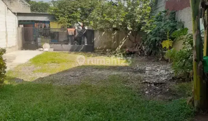 Disewakan Rumah Dengan Halaman Luas Dikawasan Bekasi Selatan  2