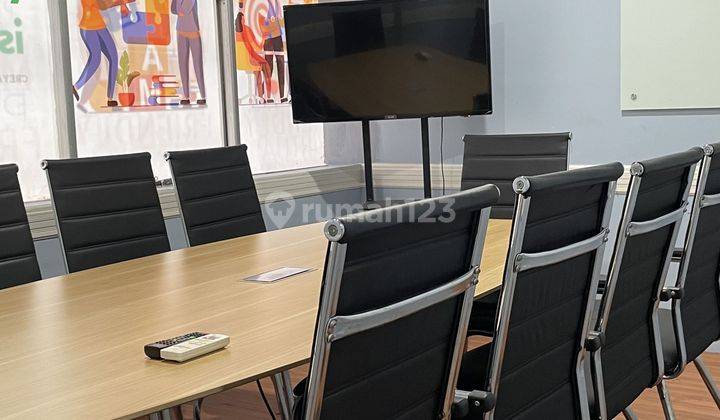 Meeting Room Small For 6 Pax Dikawasan Summarecon Bekasi  2