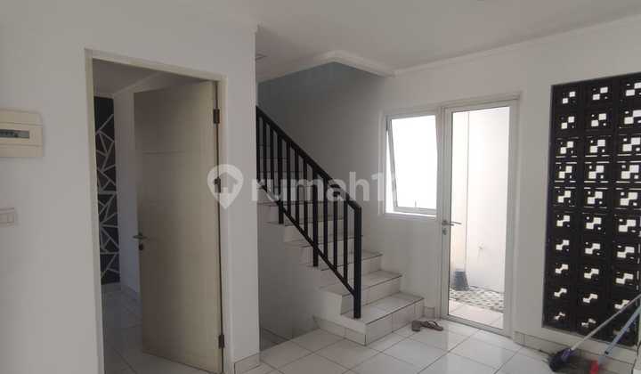 Rumah Dayana Kosongan Di Summarecon Bandung