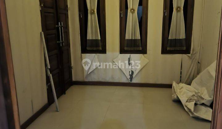 Rumah 2 Lantai Kamar Tidur 5 Garasi 2 Mobil Area Margacinta 2