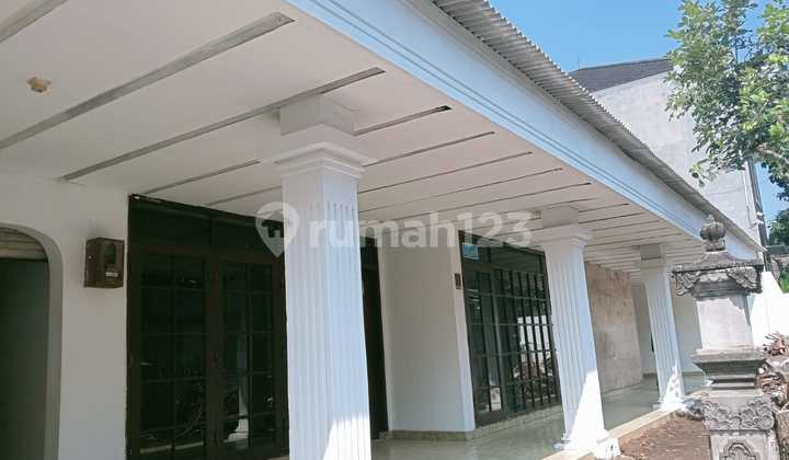 Rumah Cocok Untuk Kantor Dan Konveksi Dengan Lokasi Strategis Dekat Ke Mainroad Jalan Raya