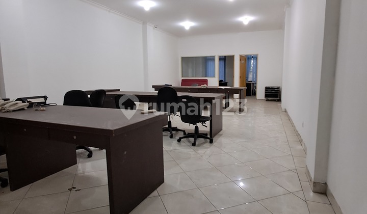 Ruko 3,5 Lantai Tengah Kota Parkiran Depan&belakang Ruko.luas.untuk.kantor.dan.usaha Ruko 3,5 Lantai Tengah Kota Parkiran Depan&belakang Ruko.luas.untuk.kantor.dan.usaha
