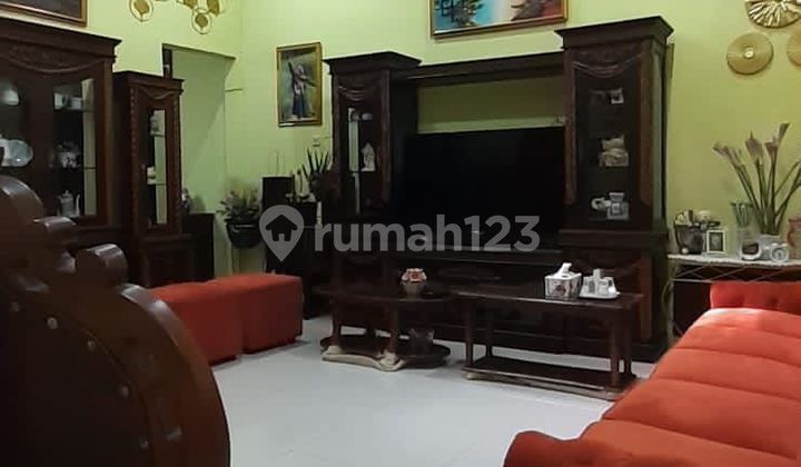 Rumah Cantik Lebar Muka 10m Di Komplek Margahayu