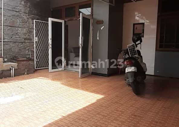 2-Story House in Margacinta Area with Strategic Location Near Public Facilities 2