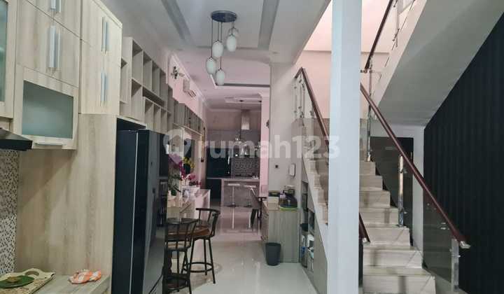 Rumah 4 Lantai Lux Mewah Di Bandung Timur