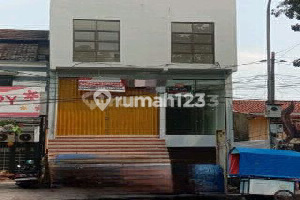 4-Story Shophouse Suitable for Office, Bank, Business Premises on Main Road Jl. Ph Mustofa 4-Story Shophouse Suitable for Office, Bank, Business Premises on Main Road Jl. Ph Mustofa