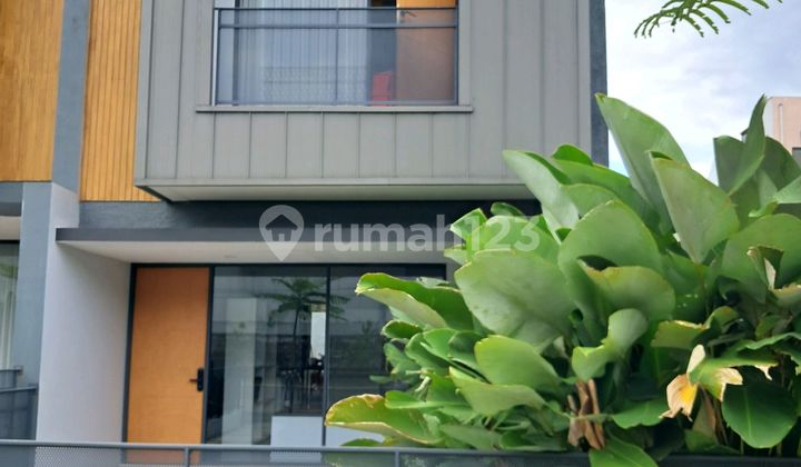 2-Story House Suitable for Residence and Office/Business Space