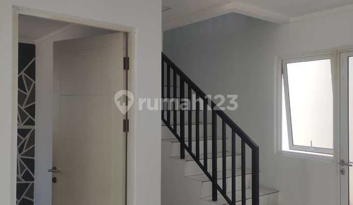Dayana's Empty House in Summarecon Bandung 2