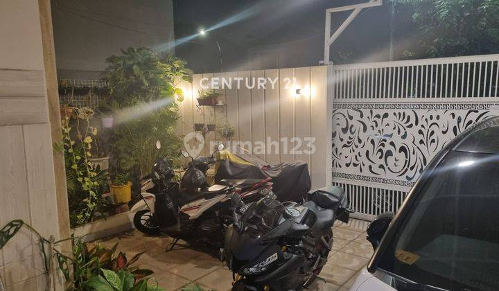 DIJUAL RUMAH CANTIK  Di METLAND JAKARTA TIMUR 2