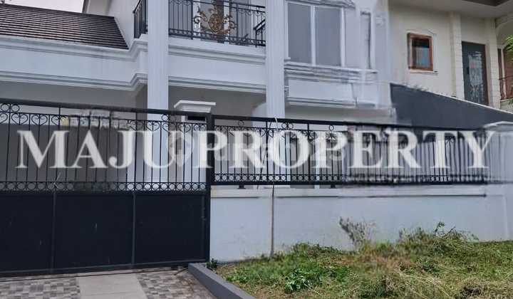 Rumah, 2 Lantai, Siap Huni, di Limus Pratama Regency