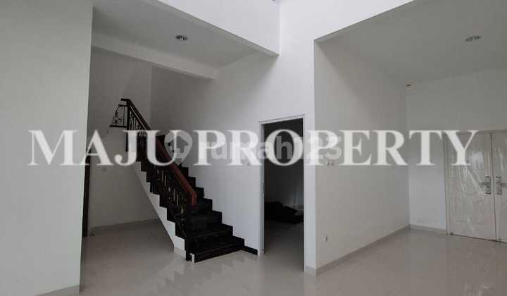 Rumah, 2 Lantai, Siap Huni, di Limus Pratama Regency 2