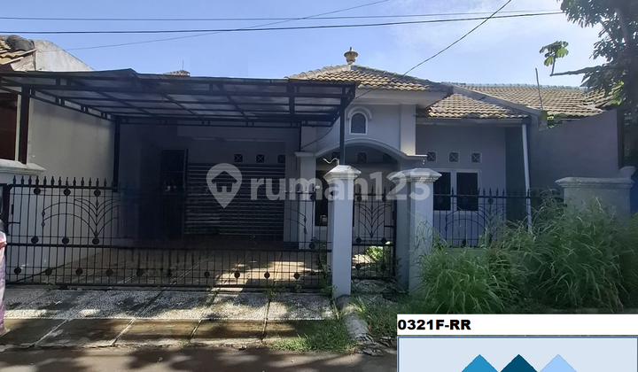 Nice 1.5 Story House in Villa Nusa Indah 1