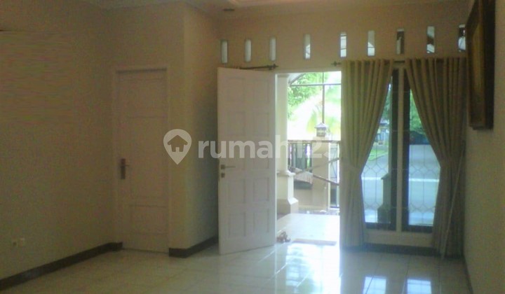 Rumah Bagus Siap Huni di Perumahan Taman Laguna 3