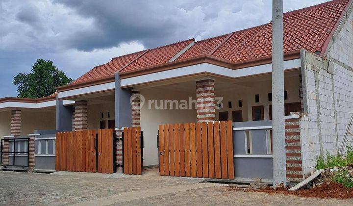 Jual Rumah Ready Minimalis 3 Kamar Tidur 2