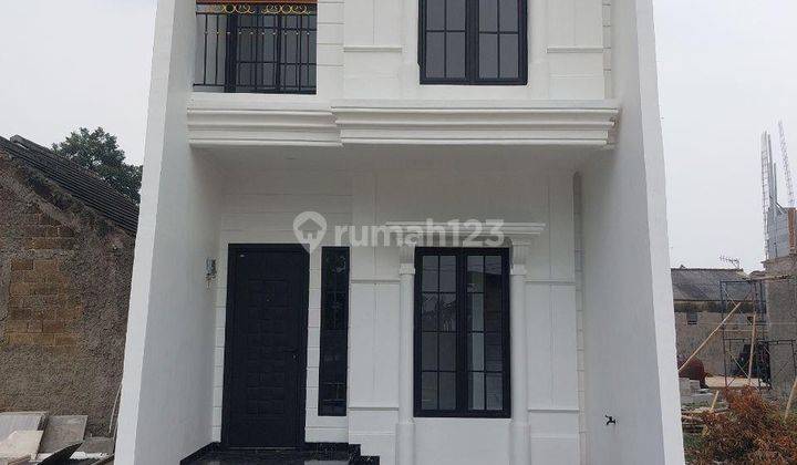 Rumah 2 Lantai Murah Konsep Mediterania Klasik 1