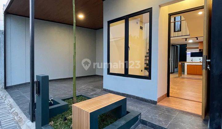 Rumah Modern Ada Rooftop Dan Banyak Bonusnya 2