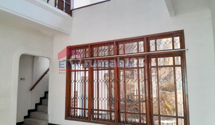 Nice, Safe, and Quiet House 2