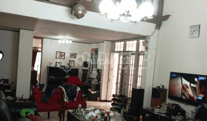 Rumah Mewah 2 Lantai Unfurnished di Setra Sari, Bandung 1