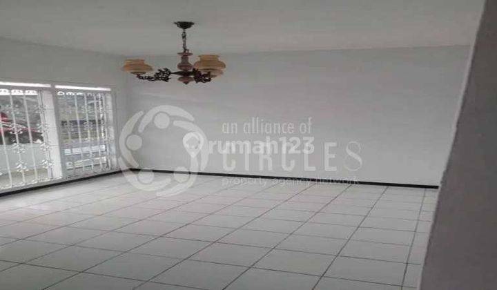 Disewakan Rumah 2 Lantai Unfurnished di Cipedes Tengah, Bandung 1