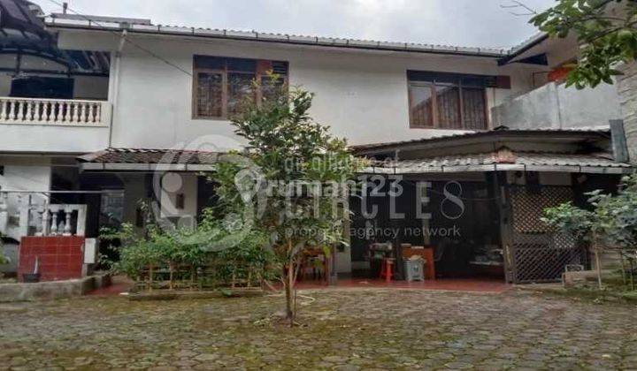 Rumah 2 Lantai Bagus Unfurnished SHM di Lembah Bajuri, Bandung 1