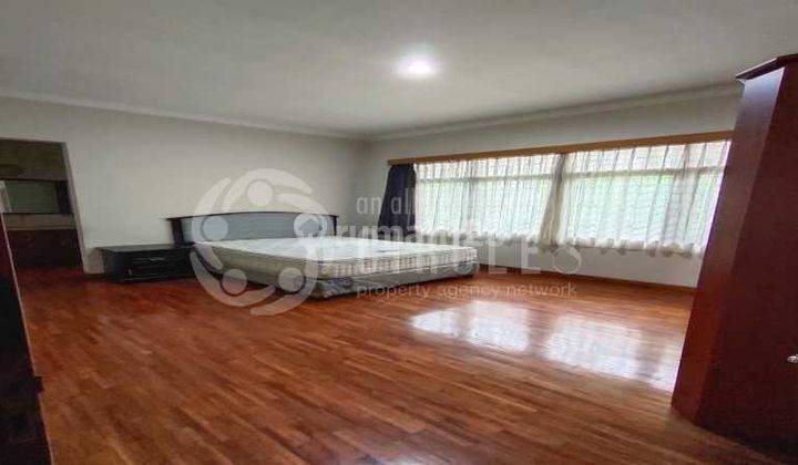 Rumah Bagus Semi Furnished SHM di Setra Indah, Bandung 1