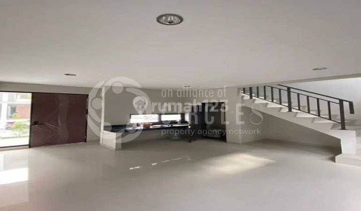 Rumah 2 Lantai Bagus Unfurnished SHM di Gateway Pasteur, Bandung 1