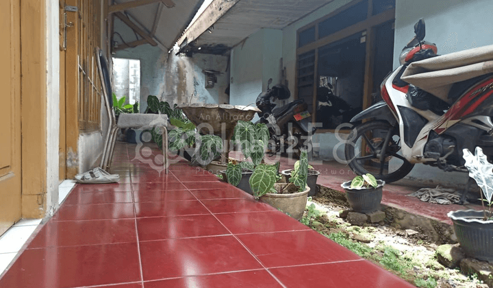 Rumah Bagus Unfurnished SHM di Pasteur, Bandung 2