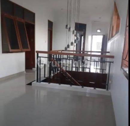 Rumah 2 Lantai Bagus Unfurnished SHM di Pasirjaya, Bandung 1