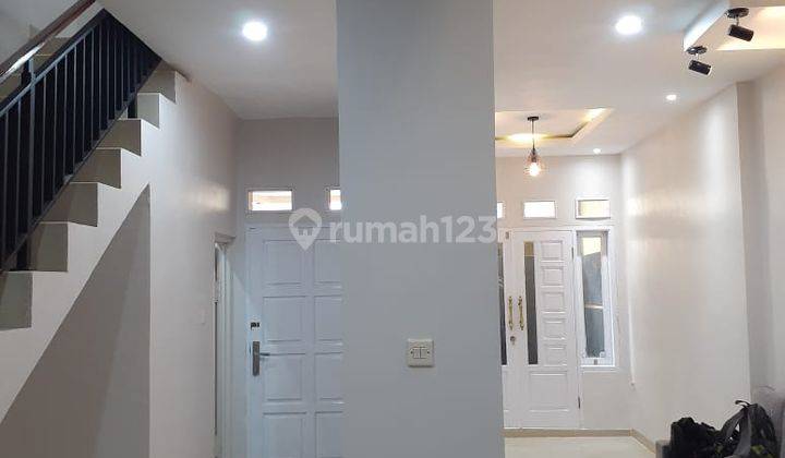 Rumah 2 Lantai Bagus Unfurnished SHM di Gempol Sari, Bandung 1