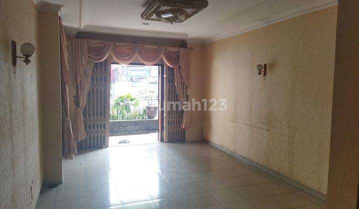 Rumah 2 Lantai Bagus Unfurnished SHM di Ciumbuleuit, Bandung 1