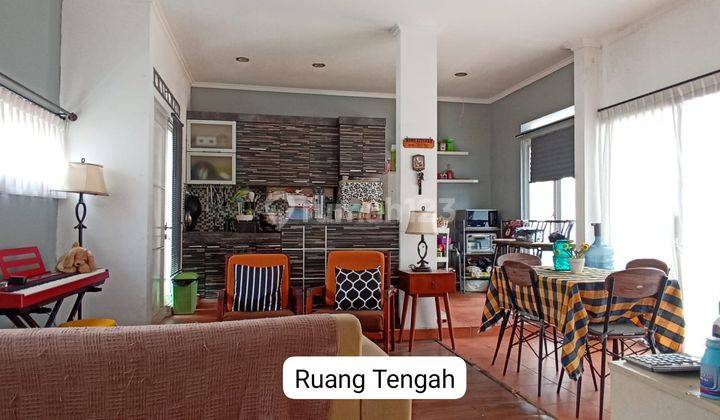 Rumah 2 Lantai Bagus Unfurnished SHM di Dago, Bandung 1