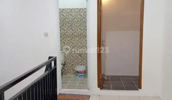 Rumah 2 Lantai Bagus Unfurnished SHM di Bukit Sariwangi, Bandung 2