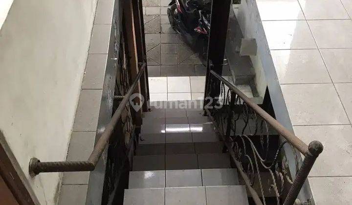 Dijual Ruang usaha 3 Lantai di Cihampelas, Bandung  2