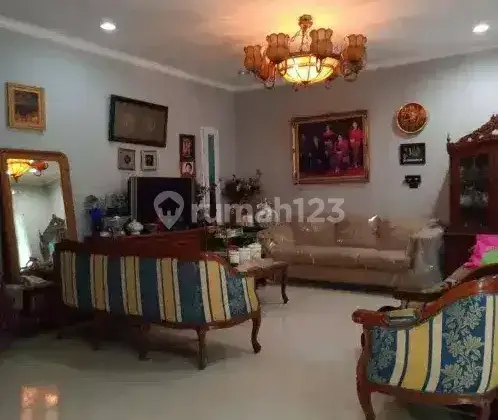 Rumah 2 Lantai Bagus Semi Furnished SHM di Sadang Tengah, Bandung 2