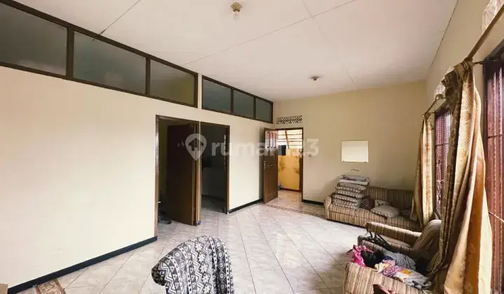 Dijual Rumah Super Luas Semi Furnished SHM di Sukahaji, Bandung 2