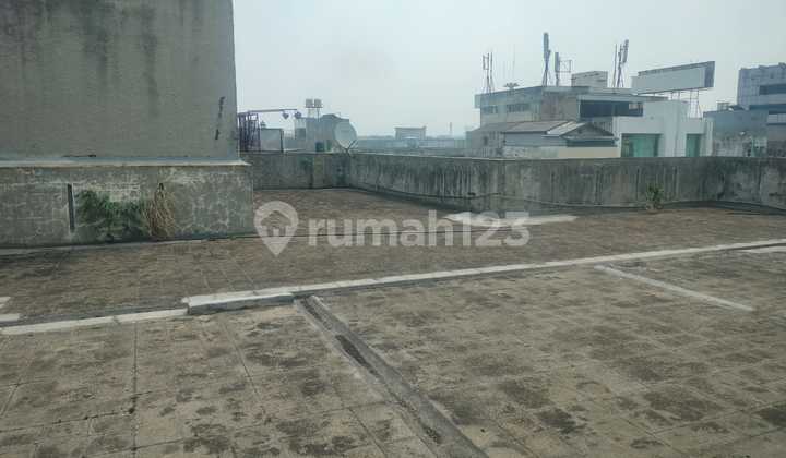 For Sale 3-Story Shop House in Strategic Location Otista Bandung 2
