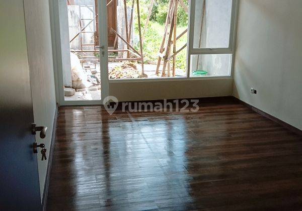 Cepat Rumah Rasa Villa 2 Lantai di Jaya Giri, Bandung 2