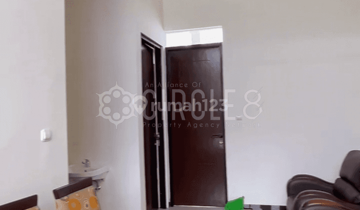 Rumah Bagus Unfurnished SHM di Taman Kopo Indah, Bandung 1