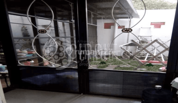 Dijual Rumah 3 Lantai Bagus Semi Furnished di Sariwangi, Bandung 2