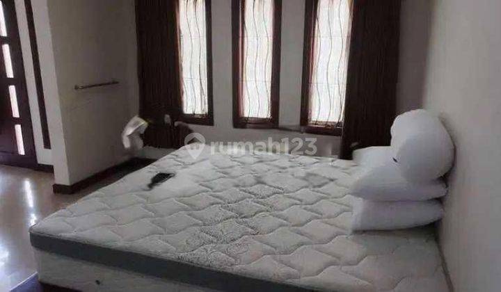 Rumah 2 Lantai Furnished di Setiabudi, Bandung 2